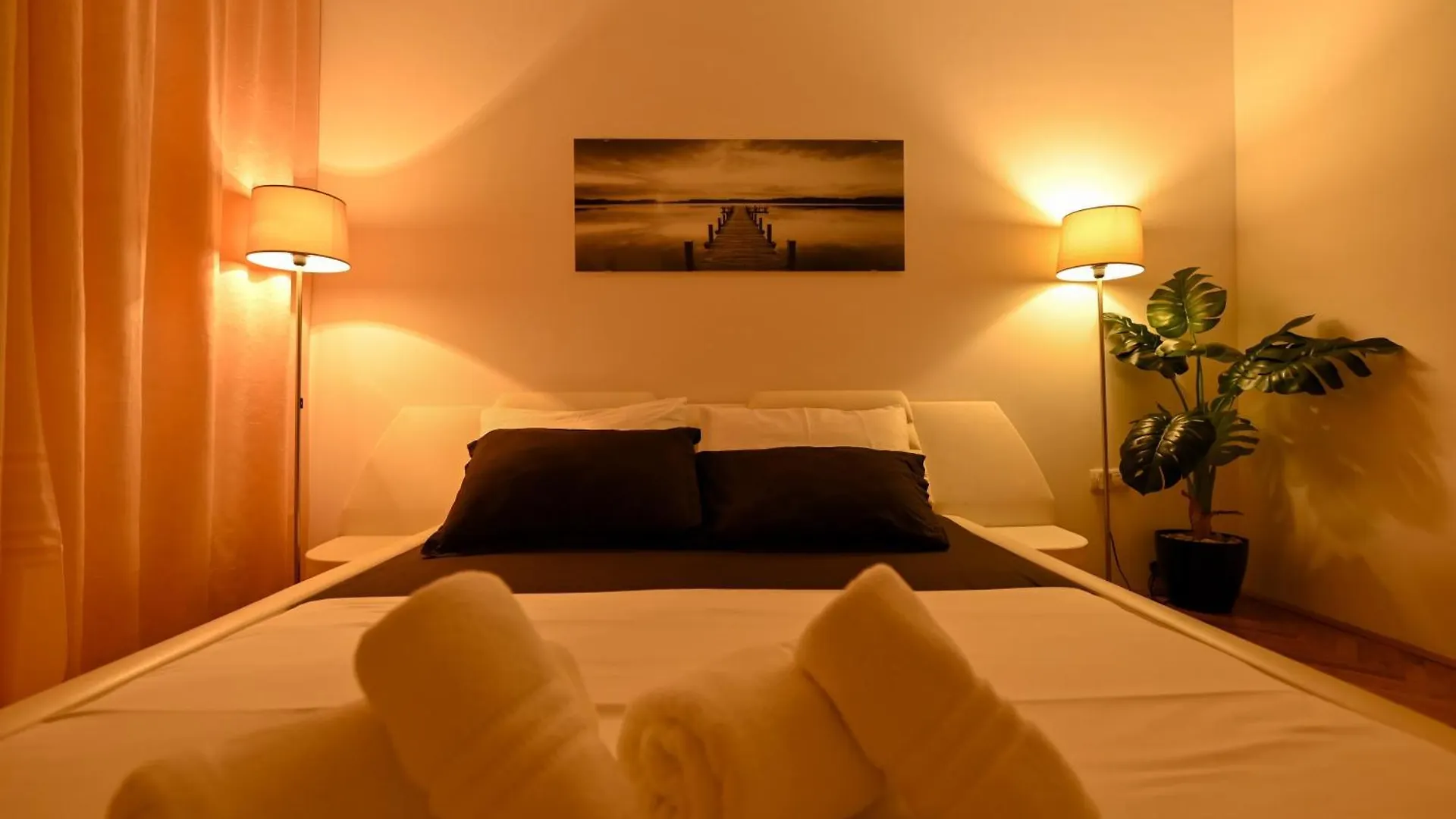 Apartment Sunny Place With Sea View Trogir